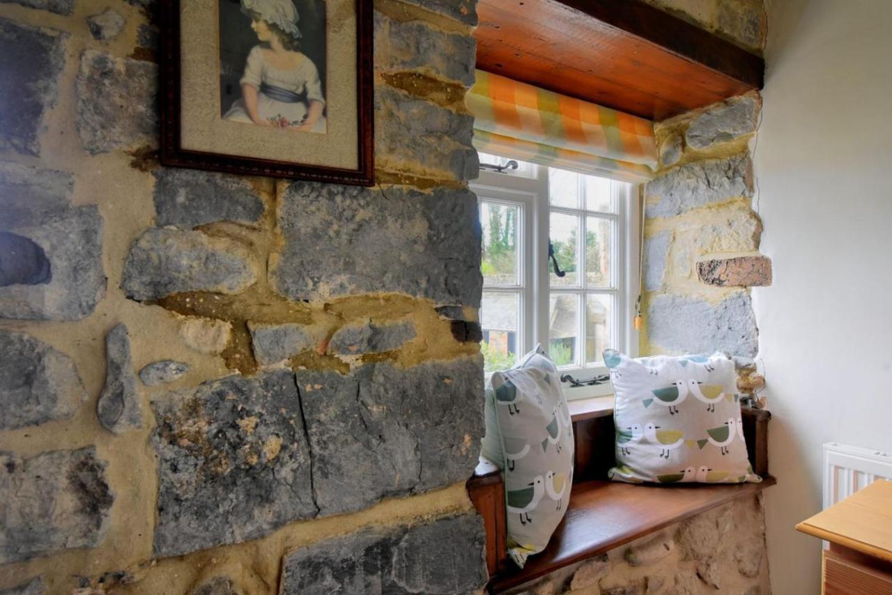 Lavender Cottage Лайм Риджис Екстериор снимка