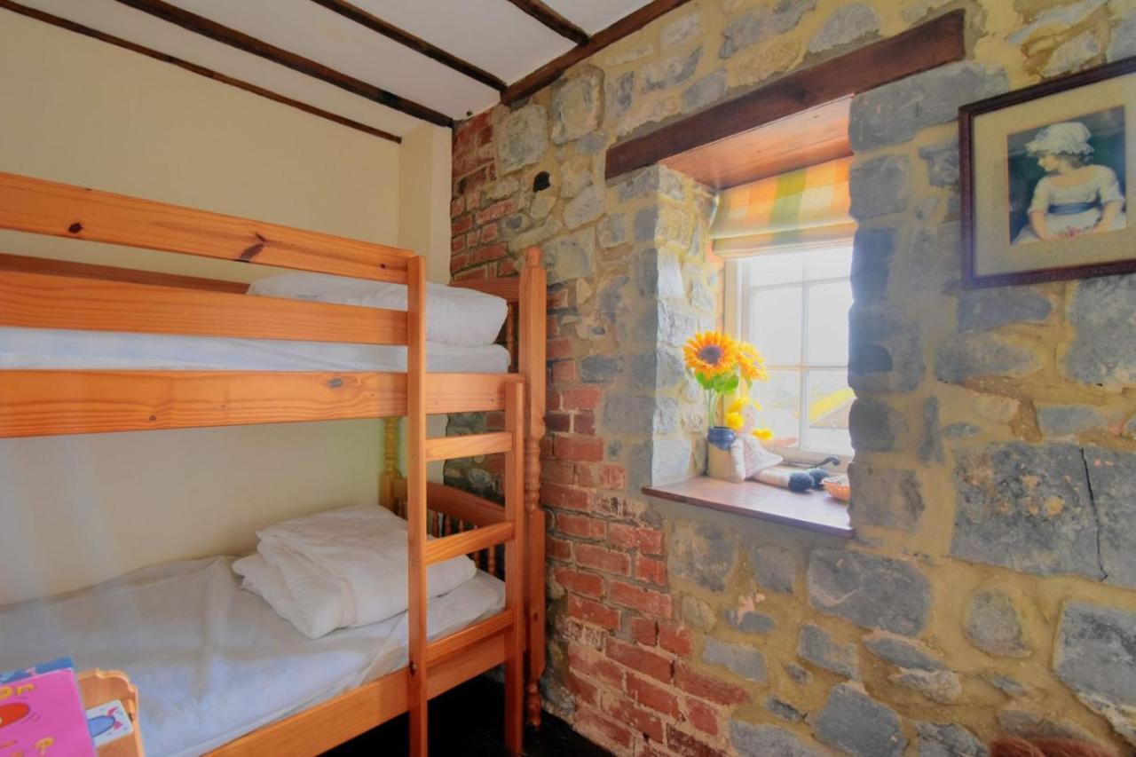 Lavender Cottage Лайм Риджис Екстериор снимка